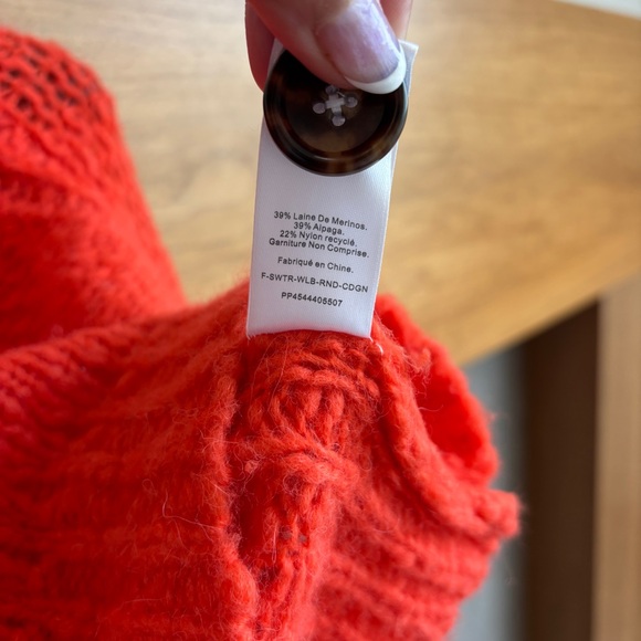 Everlane The Lofty Knit Merino Wool
Alpaca Sweater Amber Orange, Size XS - Picture 11 of 15